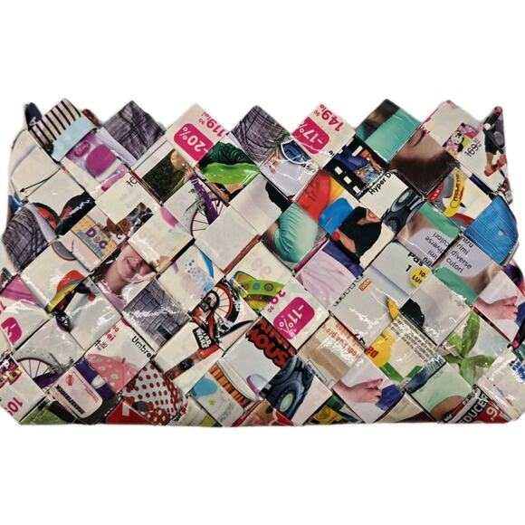 Y2K Handmade Recycled Woven Magazine Clutch Zippered Makeup Bag - Picture 2 of 9